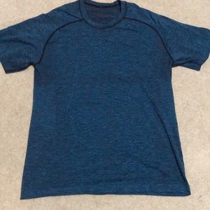 Lululemon T-Shirt